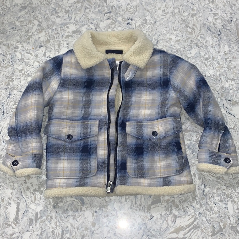 Like New! Gap Kids plaid jacket with shearling interior lining. Size 4